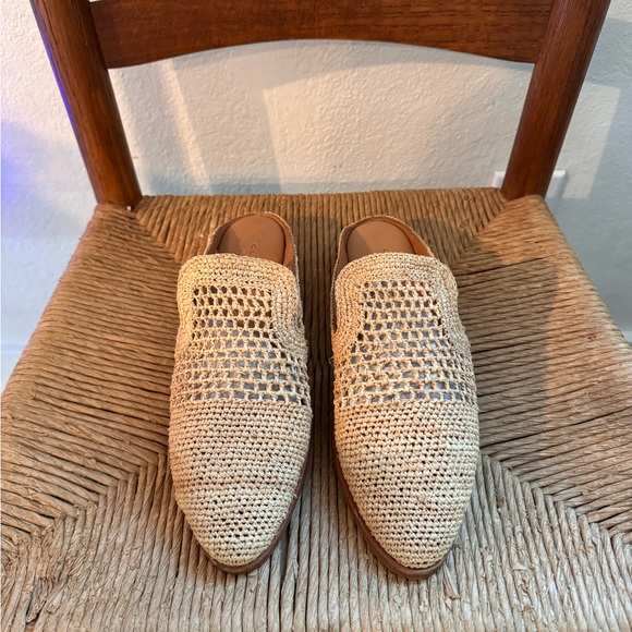 Robert Clergerie Antes Slide 39 9 Raffia Slide NEW - Picture 2 of 7